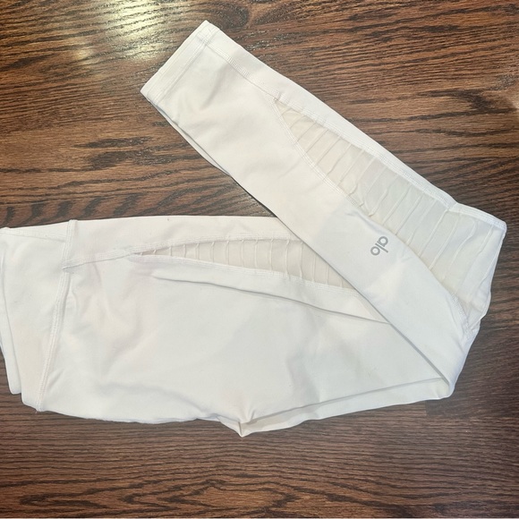 ALO white leggings with mesh cut out on side of the legs - Picture 4 of 6